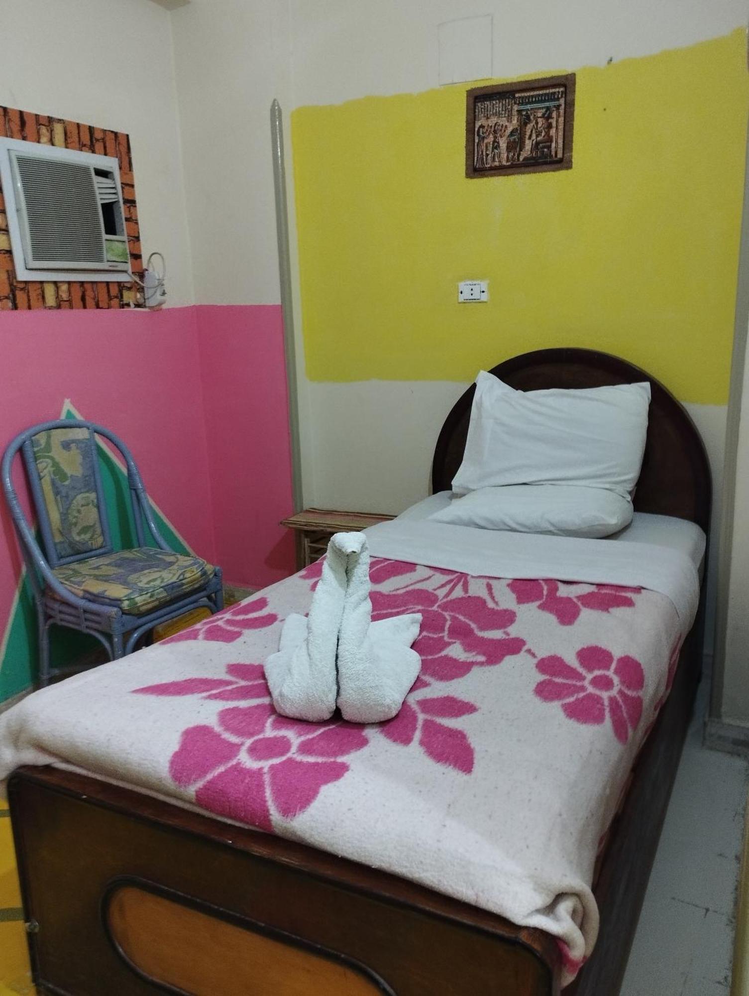 Bob Marley Peace Hotel Louxor